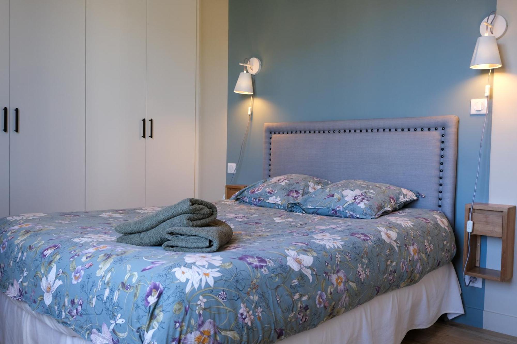 2 Queenbed Parking Clim Wifi Apartment